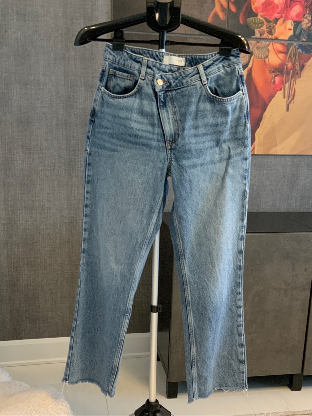 Zara Straight Jeans with crossed front in Light Blue Wash 28